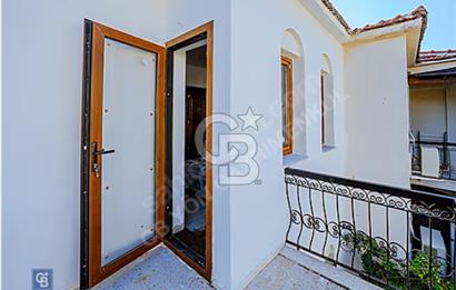 Foça'da Denize Yürüme Mesafesinde Sezonluk Kiralık 3+1 Villa