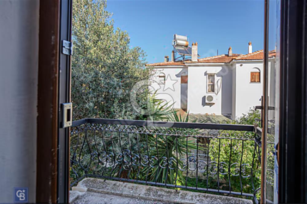 Foça'da Denize Yürüme Mesafesinde Sezonluk Kiralık 3+1 Villa