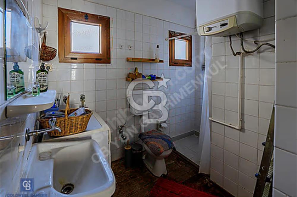 Foça'da Denize Yürüme Mesafesinde Sezonluk Kiralık 3+1 Villa