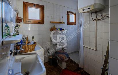 Foça'da Denize Yürüme Mesafesinde Sezonluk Kiralık 3+1 Villa