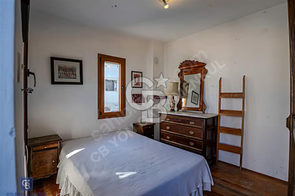 Foça'da Denize Yürüme Mesafesinde Sezonluk Kiralık 3+1 Villa