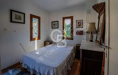 Foça'da Denize Yürüme Mesafesinde Sezonluk Kiralık 3+1 Villa