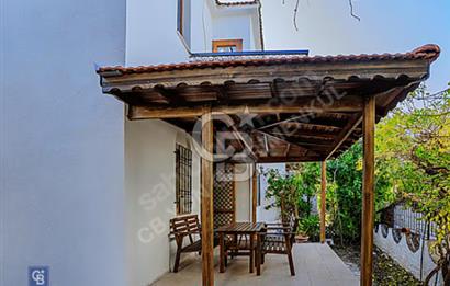 Foça'da Denize Yürüme Mesafesinde Sezonluk Kiralık 3+1 Villa