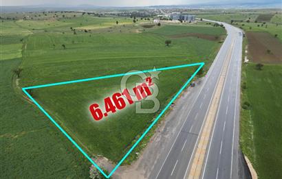 YAPAĞILAR'DA UŞAK/DENİZLİ KARAYOLUNA 160m CEPHELİ SATILIK TARLA