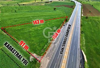 YAPAĞILAR'DA UŞAK/DENİZLİ KARAYOLUNA 160m CEPHELİ SATILIK TARLA - 1 - 340801