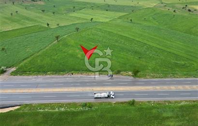 YAPAĞILAR'DA UŞAK/DENİZLİ KARAYOLUNA 160m CEPHELİ SATILIK TARLA