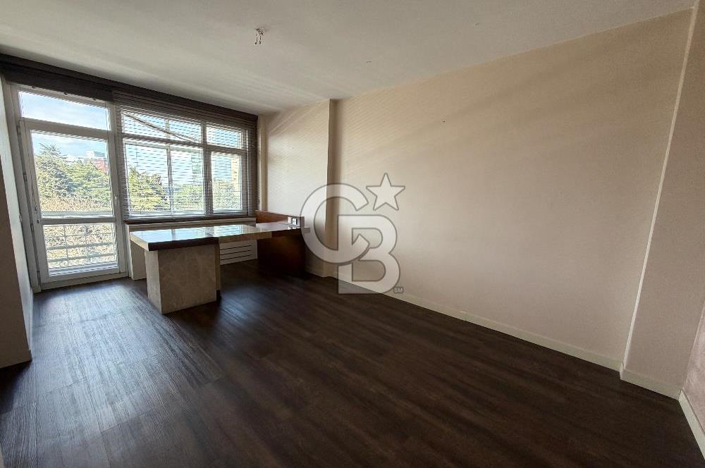 BÜYÜKDERE CADDESİ ÜZERİNDE TABELA DEĞERLİ KİRALIK 4+1 OFİS 
