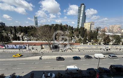 BÜYÜKDERE CADDESİ ÜZERİNDE TABELA DEĞERLİ KİRALIK 4+1 OFİS 