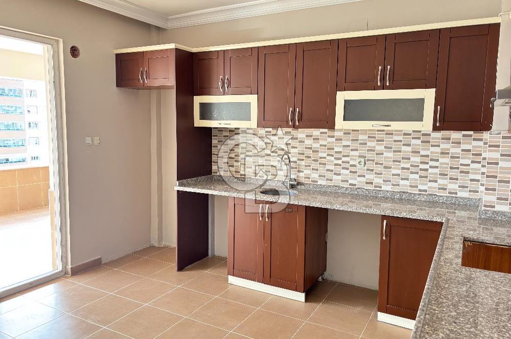 COLDWELL BANKER'DEN CADDE ÜSTÜ SATILIK GENİŞ 4+1 DAİRE