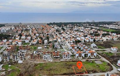 DİKİLİ KABAKUMDA VİLLA İMARLI ARSA