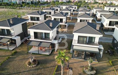 Dikili Çandarlı Özel Plajlı Sıfır 3+1 Villa