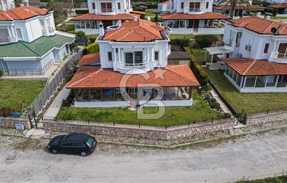ALTINYUNUS DENİZE SIFIR VİLLA