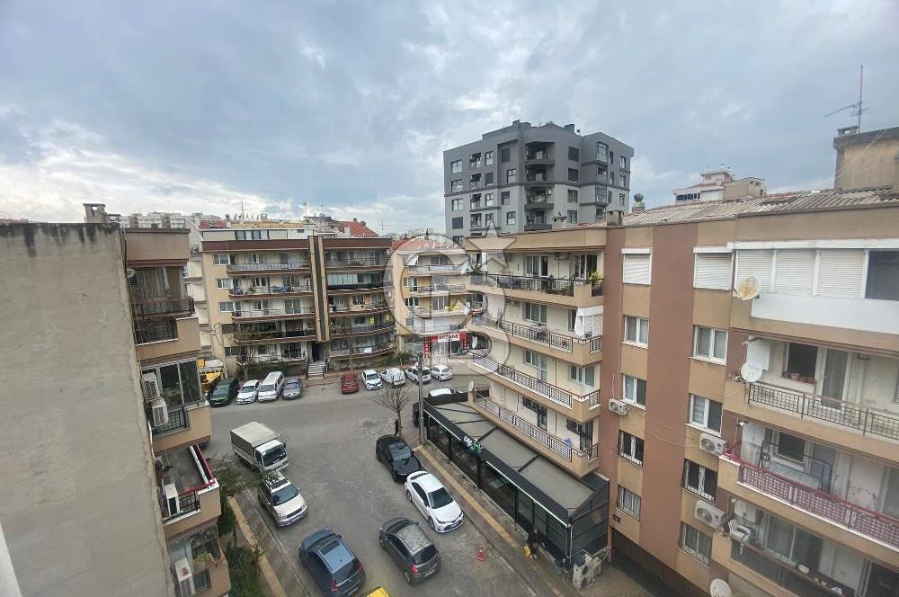 KARŞIYAKA YALI  DOĞALGAZLI MERKEZİ KONUMLU 2+1 KİRALIK DAİRE 