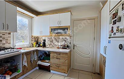 Pelitköy'de Müstakil 3+1 Villa ve 205 m2 İmarlı Arsa (2 Tapu)