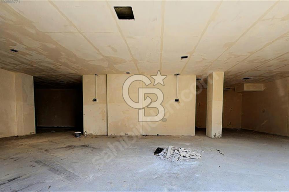 KEMERBURGAZDA CADDE ÜZERİ KİRALIK DÜKKAN
