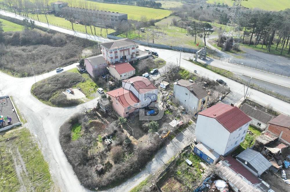 ARNAVUTKÖY TAŞOLUKTA METROYA YAKIN VİLLA İMARLI SATILIK ARSA