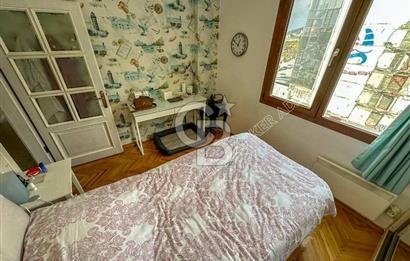 Kuşadası Kordon’da Panoramik Deniz Manzaralı Çatı Dubleks