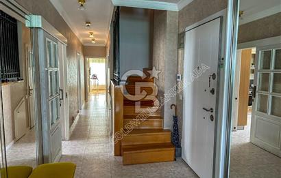 Kuşadası Kordon’da Panoramik Deniz Manzaralı Çatı Dubleks