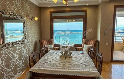 Kuşadası Kordon’da Panoramik Deniz Manzaralı Çatı Dubleks