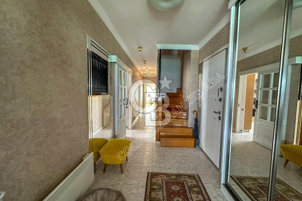 Kuşadası Kordon’da Panoramik Deniz Manzaralı Çatı Dubleks