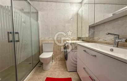 Kuşadası Kordon’da Panoramik Deniz Manzaralı Çatı Dubleks