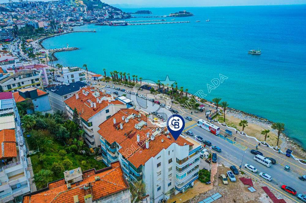 Kuşadası Kordon’da Panoramik Deniz Manzaralı Çatı Dubleks