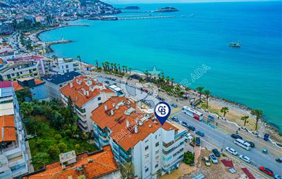 Kuşadası Kordon’da Panoramik Deniz Manzaralı Çatı Dubleks