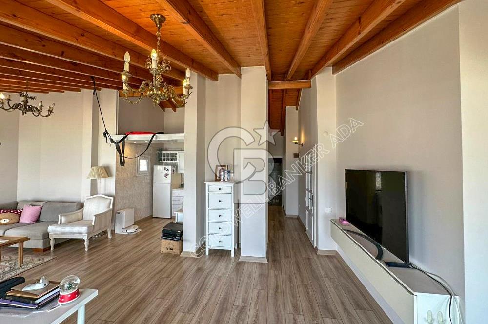 Kuşadası Kordon’da Panoramik Deniz Manzaralı Çatı Dubleks