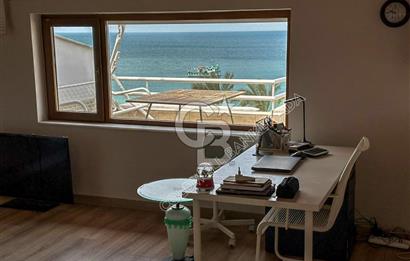 Kuşadası Kordon’da Panoramik Deniz Manzaralı Çatı Dubleks