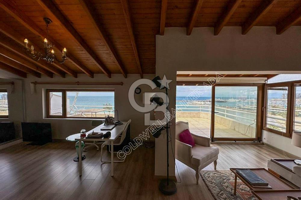 Kuşadası Kordon’da Panoramik Deniz Manzaralı Çatı Dubleks