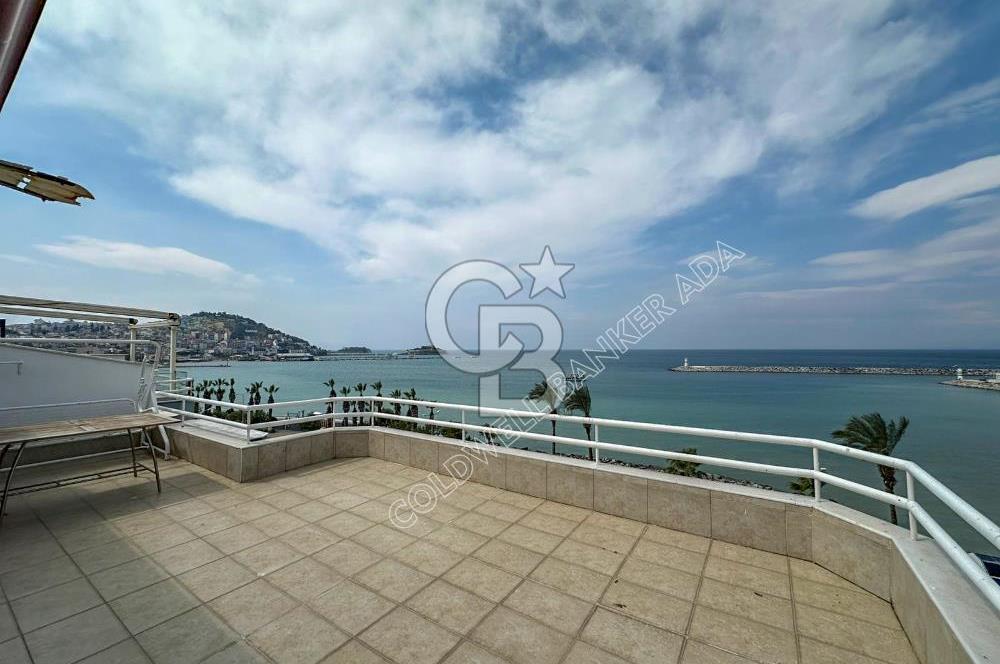Kuşadası Kordon’da Panoramik Deniz Manzaralı Çatı Dubleks