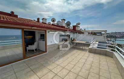 Kuşadası Kordon’da Panoramik Deniz Manzaralı Çatı Dubleks