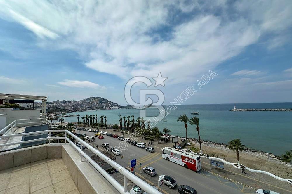 Kuşadası Kordon’da Panoramik Deniz Manzaralı Çatı Dubleks