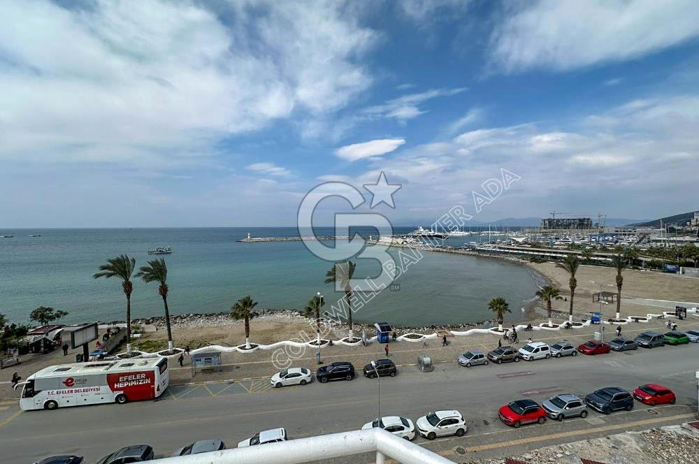 Kuşadası Kordon’da Panoramik Deniz Manzaralı Çatı Dubleks