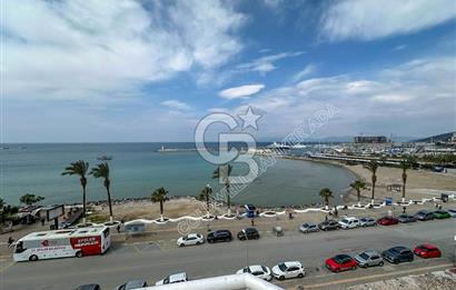 Kuşadası Kordon’da Panoramik Deniz Manzaralı Çatı Dubleks