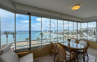 Kuşadası Kordon’da Panoramik Deniz Manzaralı Çatı Dubleks