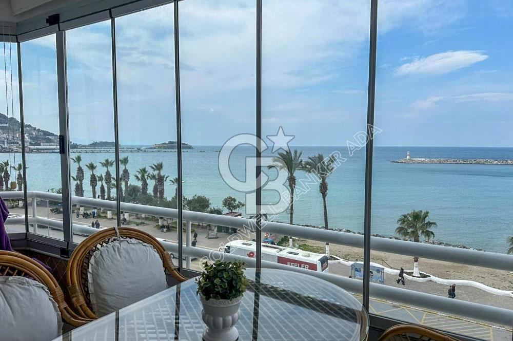 Kuşadası Kordon’da Panoramik Deniz Manzaralı Çatı Dubleks