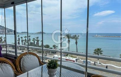 Kuşadası Kordon’da Panoramik Deniz Manzaralı Çatı Dubleks