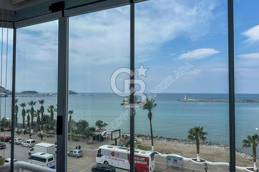 Kuşadası Kordon’da Panoramik Deniz Manzaralı Çatı Dubleks