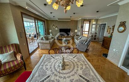 Kuşadası Kordon’da Panoramik Deniz Manzaralı Çatı Dubleks