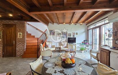 Küçükköyde Merkezde Konut Kullanımlı 3+1 Taş Ev