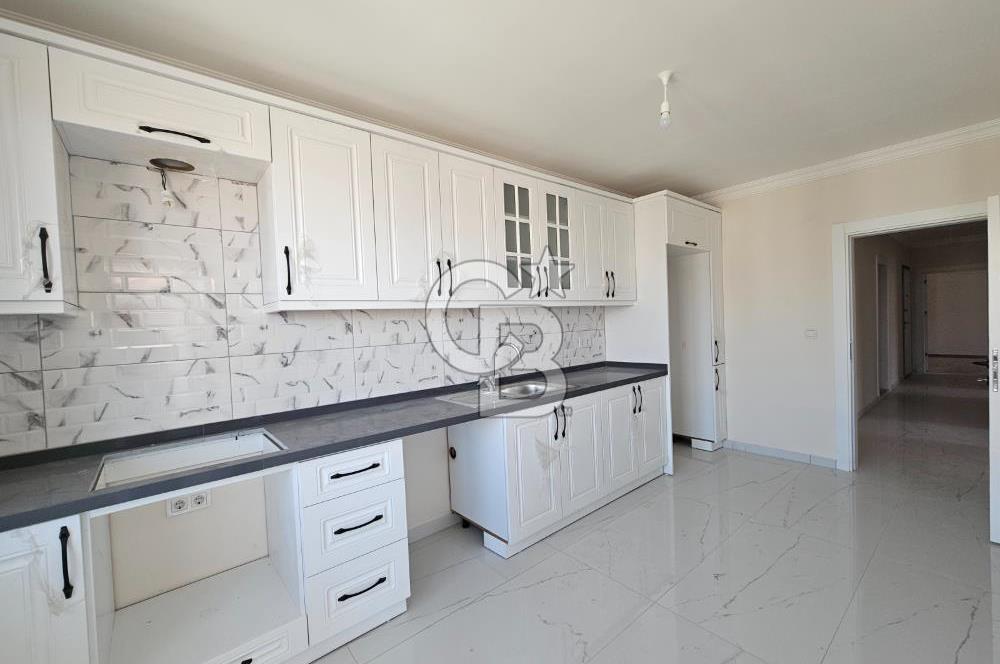 Altınova Ana Cadde Üzeri Satılık 3+1 Ebeveyn Banyolu Daire