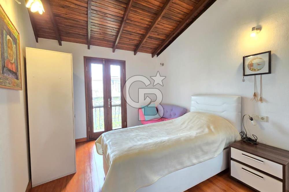 Küçükköyde Merkezde Konut Kullanımlı 3+1 Taş Ev