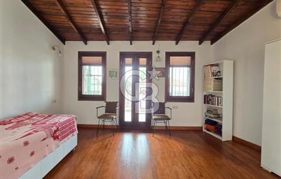 Küçükköyde Merkezde Konut Kullanımlı 3+1 Taş Ev