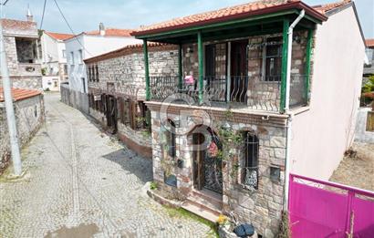 Küçükköyde Merkezde Konut Kullanımlı 3+1 Taş Ev