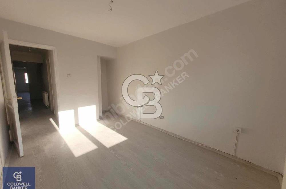 ÜÇKUYULAR MAHALLESİNDE 3+1 BAKIMLI DOĞALGAZLI SATILIK DAİRE
