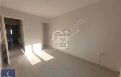 ÜÇKUYULAR MAHALLESİNDE 3+1 BAKIMLI DOĞALGAZLI SATILIK DAİRE
