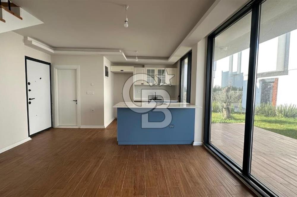 Gömeç Keremköy'de Havuzlu Site İçerisinde 3+1 Satılık Villa