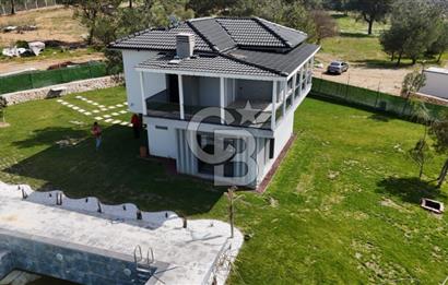 Torbalı Çamlıca’da Ruhsatlı, Havuzlu Müstakil Villa | Geniş Bahçeli