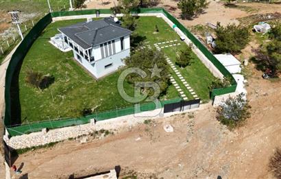 Torbalı Çamlıca’da Ruhsatlı, Havuzlu Müstakil Villa | Geniş Bahçeli